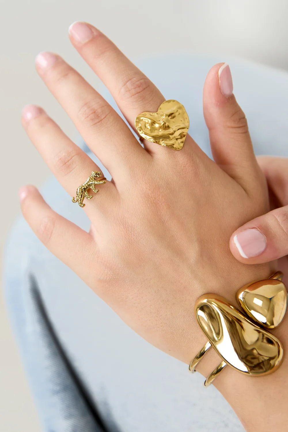 Gouden ring panthera